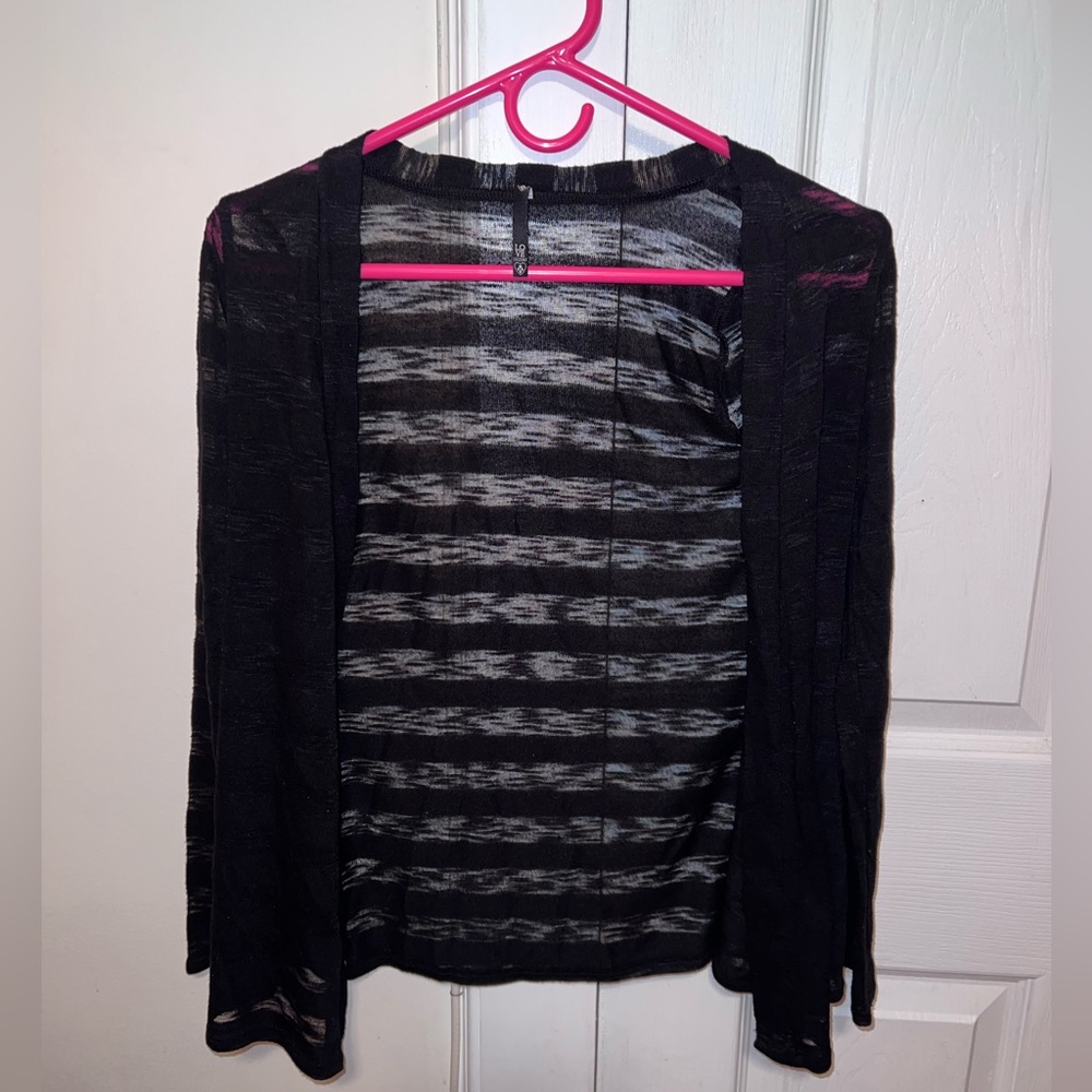 EUC Love Culture Cardigan Size Small!